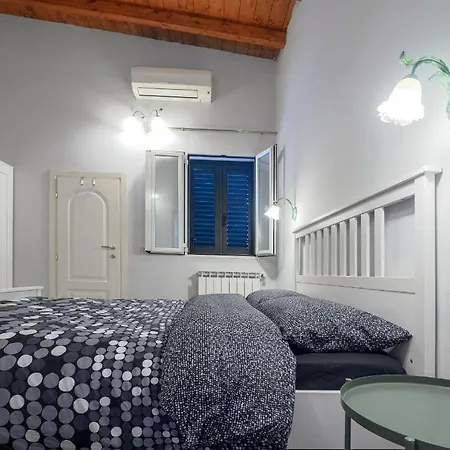 Casa Delle Darsene Viareggio